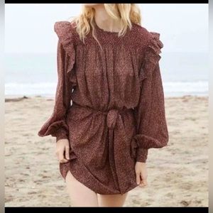 DÔEN Mini Floral Oliver Dress Size small. Preowned great condition.